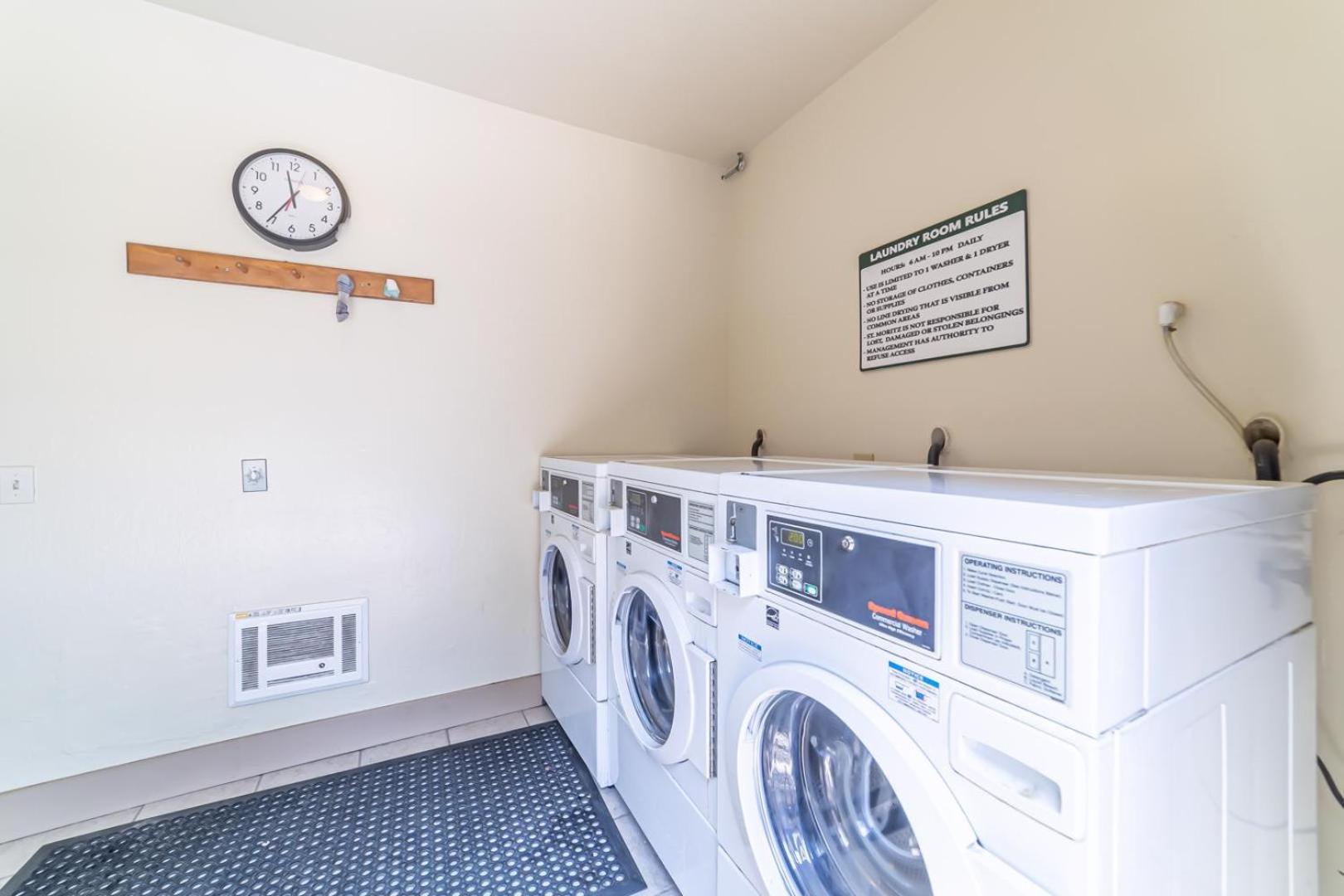 #359 - Mountain Condo, Walk To Shops With Pool, Spa, & Game Holiday home *