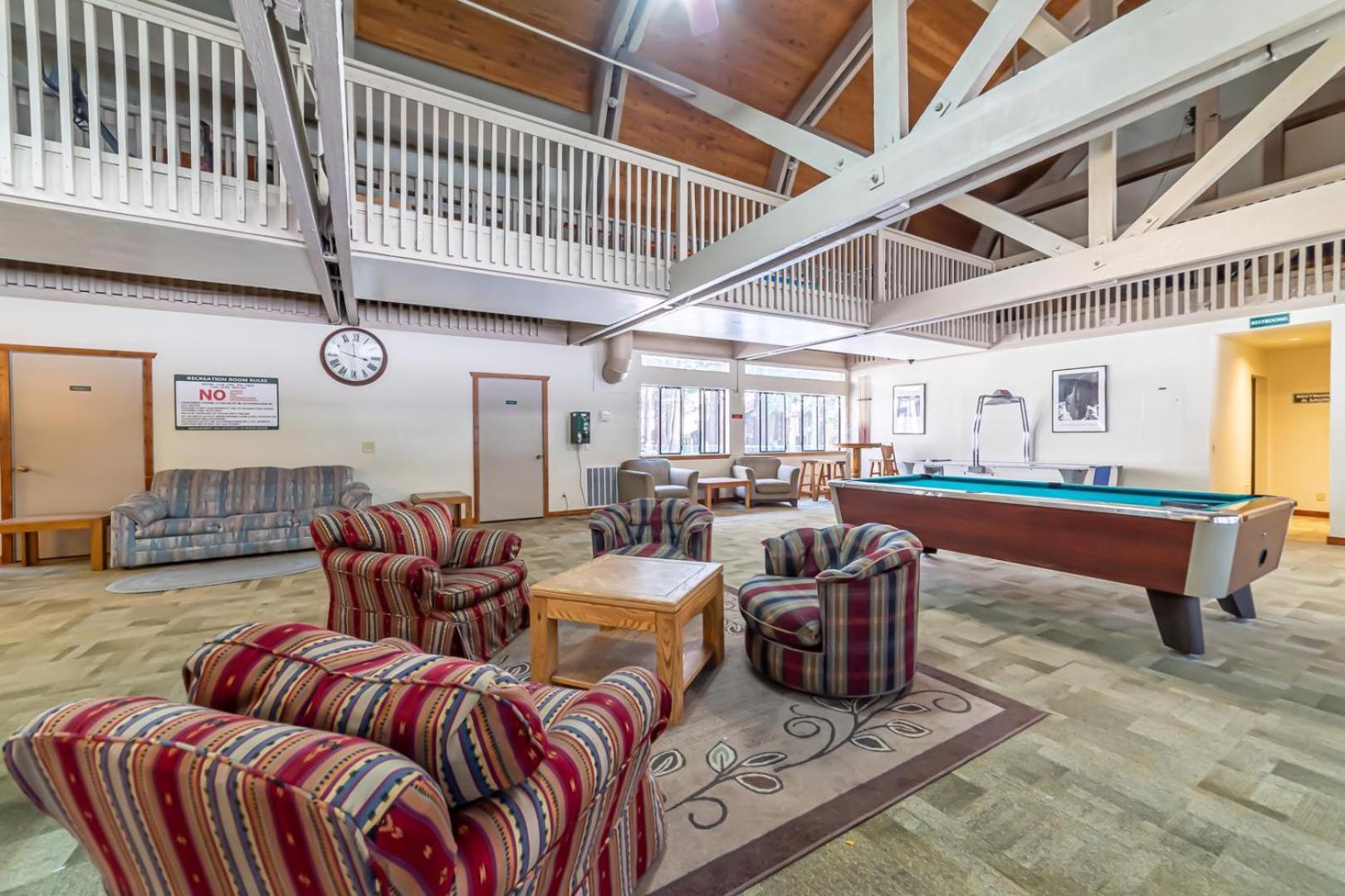 #359 - Mountain Condo, Walk To Shops With Pool, Spa, & Game * Mammoth Lakes
