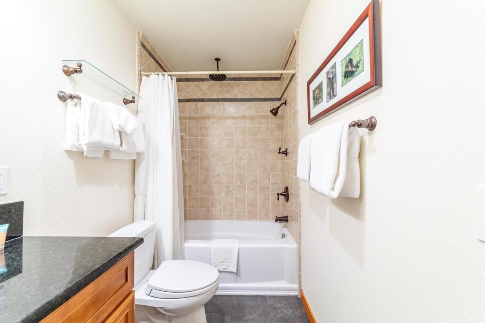#359 - Mountain Condo, Walk To Shops With Pool, Spa, & Game * Mammoth Lakes